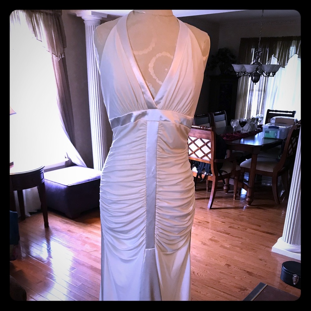 Beautiful white evening gown size 10